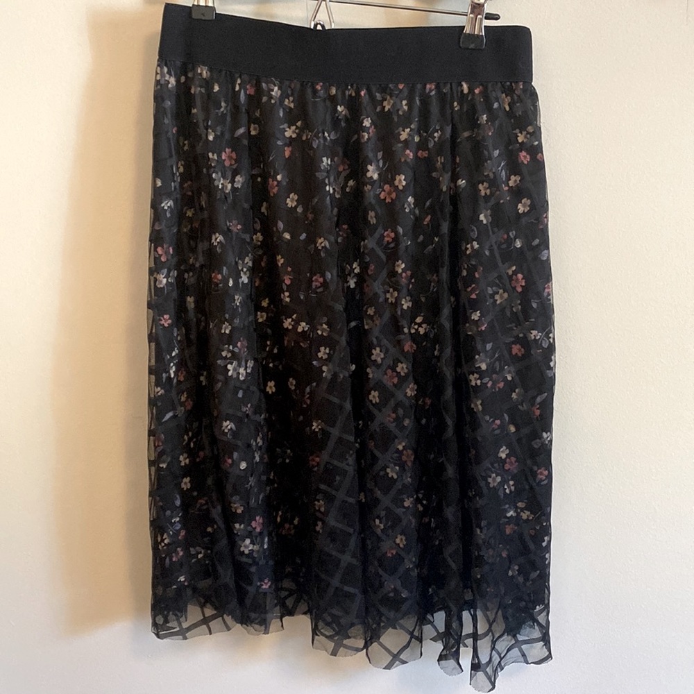 Metro Wear Skirt - Black Tulle over Flower Pattern - Size M